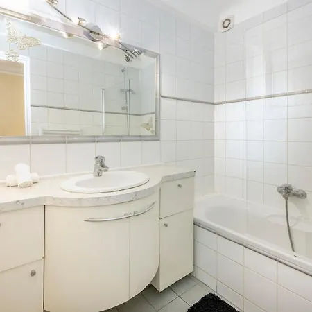 Charming Getaway Walk Everywhere Apartamento